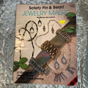 1989 Safety Pin & Bead JEWELRY MAGIC - Booklet